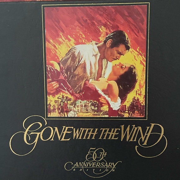 1989, 50th Anniversary Edition of Gone With The Wind on VHS. - Picture 2 of 3